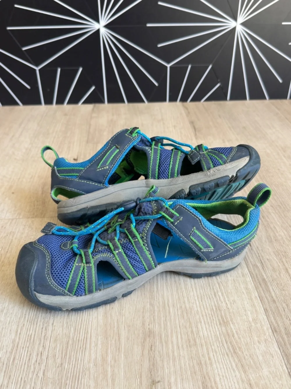Teva Kids Manatee Sport Sandals Blue Green Size 2 Water Shoes